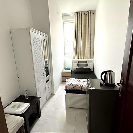 Corniche Street - Superb Lovely Room Abu Dhabi Exterior foto
