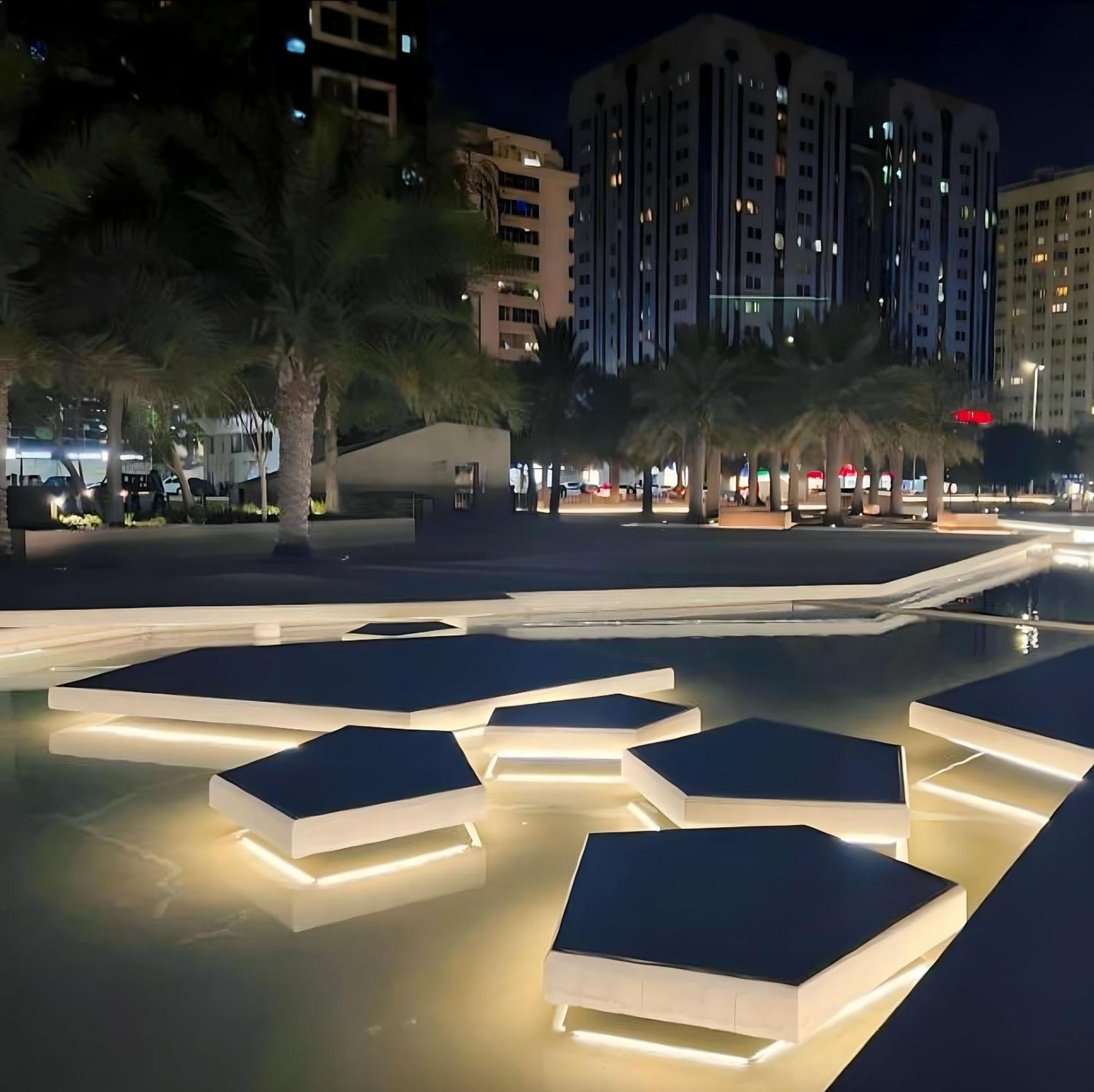 Corniche Street - Superb Lovely Room Abu Dhabi Exterior foto